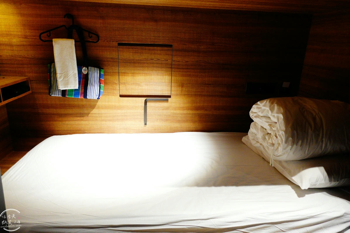 台南住宿推薦∥台南行旅 Hotel Leisure Tainan-OINN 巷弄潮旅,設計系旅店!雙人房、四人房、背包房各種房型開箱︱走路5分鐘到武聖夜市,台南中西區住宿心得 - 第76張圖