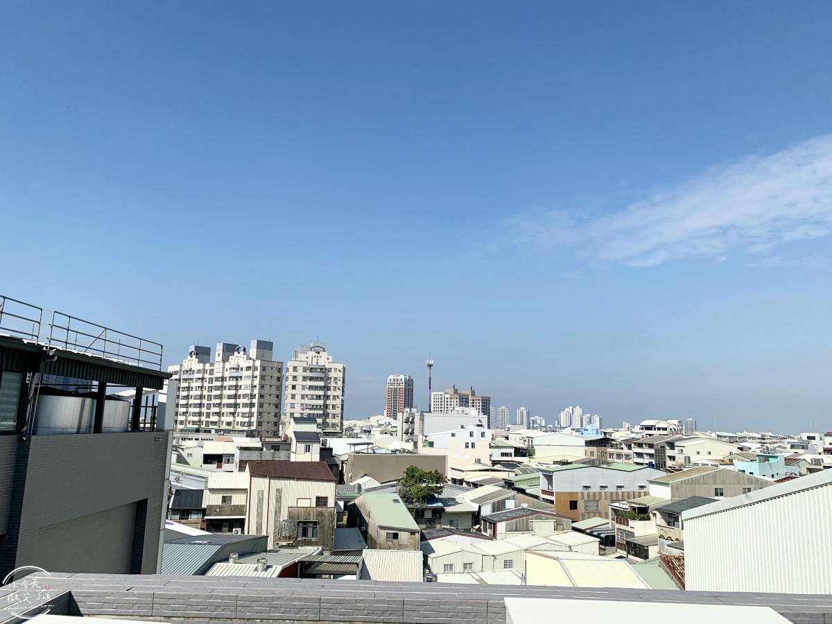 台南住宿推薦∥台南行旅 Hotel Leisure Tainan-OINN 巷弄潮旅,設計系旅店!雙人房、四人房、背包房各種房型開箱︱走路5分鐘到武聖夜市,台南中西區住宿心得 - 第102張圖