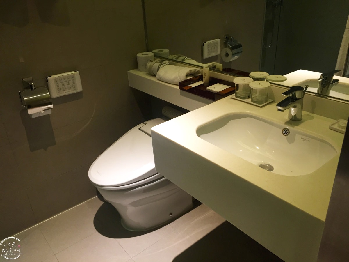 首爾站住宿首選∥Hotel Manu Seoul(호텔마누;首爾馬努酒店),兩小床房型,門口就是7017︱近地鐵、吃喝購物超方便,CP值超高飯店推薦︱南大門飯店 - 第28張圖 Hotel Manu