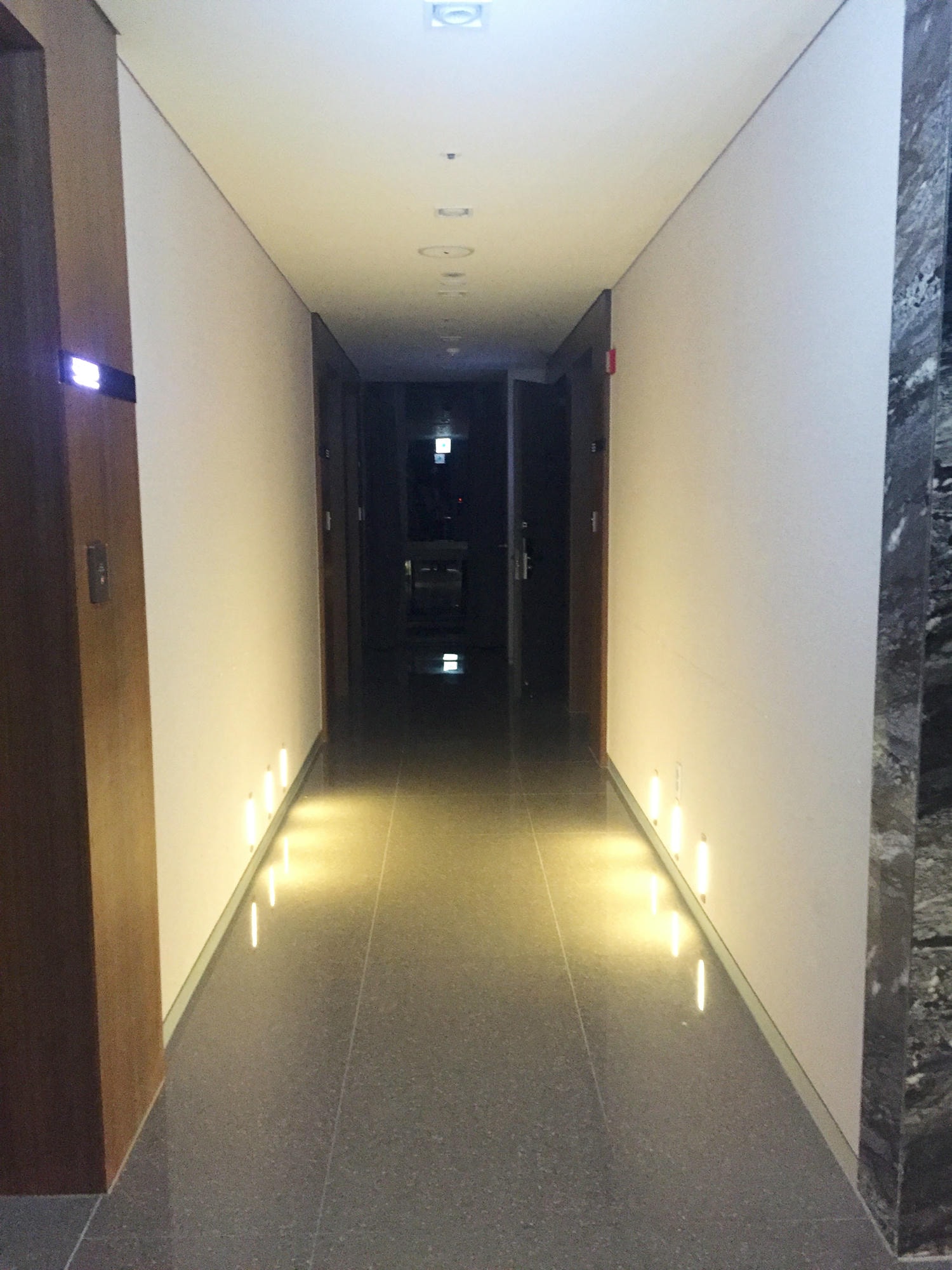 首爾江南住宿推薦∥Richwell Hotel(리치웰 호텔;瑞奇威爾飯店),不到2,000元台幣,套房一大床、兩小床房型開箱,免費咖啡︱首爾江南CP值超高飯店住宿體驗︱近首爾地鐵宣陵站、驛三站 - 第10張圖 Richwell Hotel