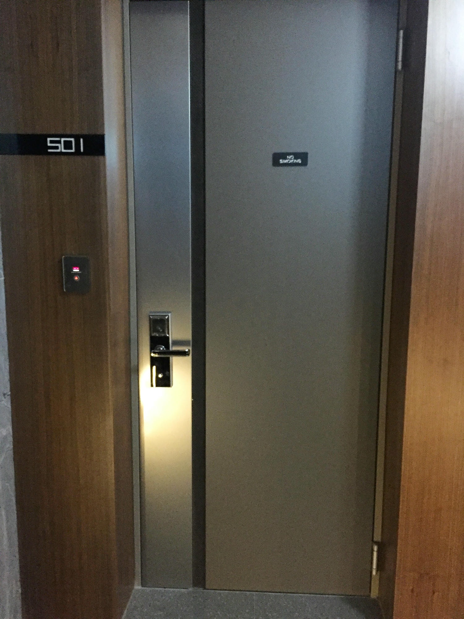 首爾江南住宿推薦∥Richwell Hotel(리치웰 호텔;瑞奇威爾飯店),不到2,000元台幣,套房一大床、兩小床房型開箱,免費咖啡︱首爾江南CP值超高飯店住宿體驗︱近首爾地鐵宣陵站、驛三站 - 第11張圖 Richwell Hotel