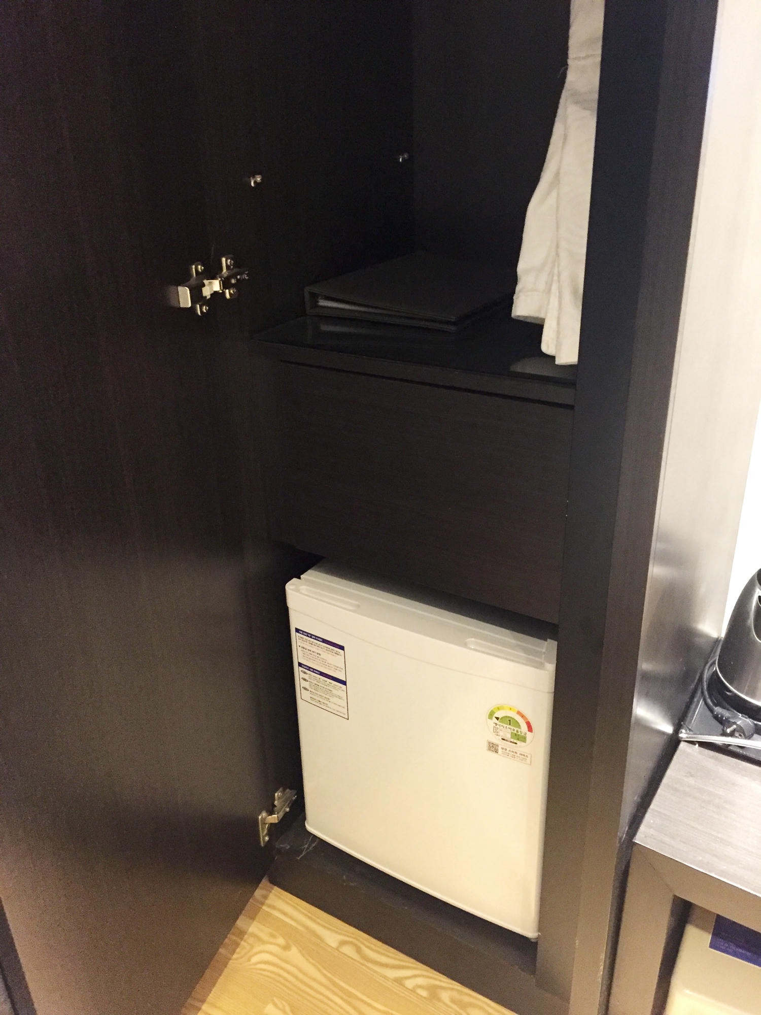 首爾江南住宿推薦∥Richwell Hotel(리치웰 호텔;瑞奇威爾飯店),不到2,000元台幣,套房一大床、兩小床房型開箱,免費咖啡︱首爾江南CP值超高飯店住宿體驗︱近首爾地鐵宣陵站、驛三站 - 第19張圖 Richwell Hotel