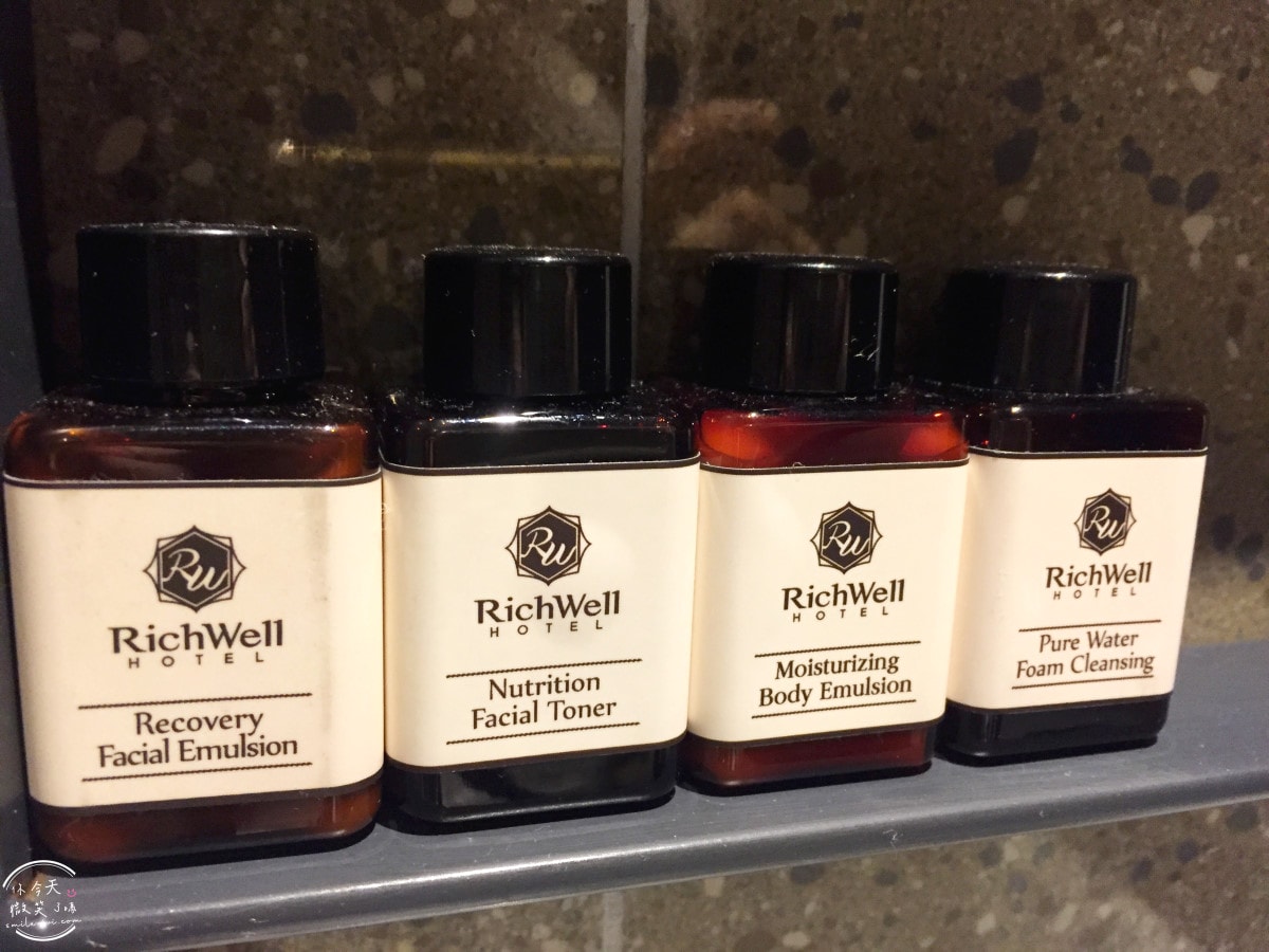 首爾江南住宿推薦∥Richwell Hotel(리치웰 호텔;瑞奇威爾飯店),不到2,000元台幣,套房一大床、兩小床房型開箱,免費咖啡︱首爾江南CP值超高飯店住宿體驗︱近首爾地鐵宣陵站、驛三站 - 第25張圖 Richwell Hotel