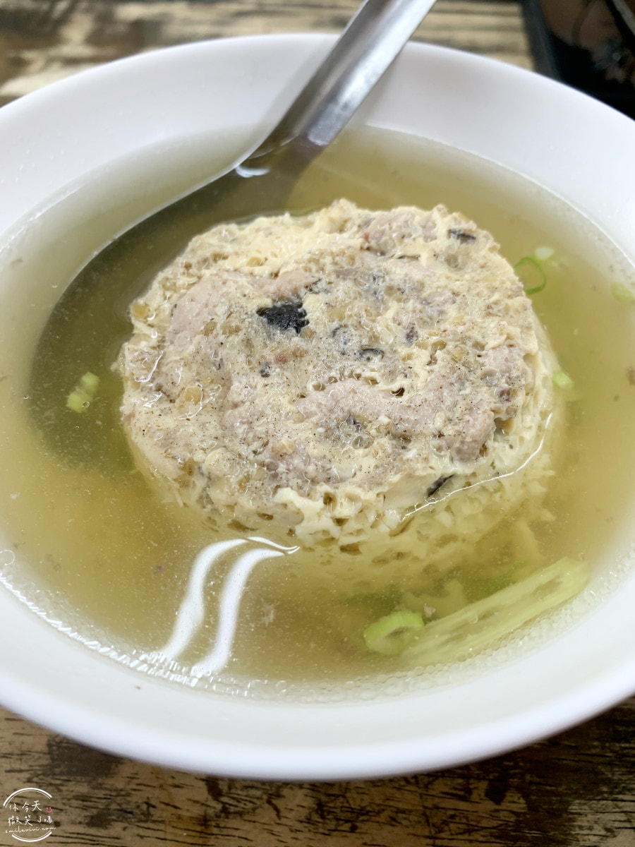 高雄北港蔡三代筒仔米糕∥筒仔米糕+蒸蛋湯標配,傳承70年米其林推薦小吃!高雄鹽埕美食︱米其林指南必比登推薦美食 - 第10張圖 北港蔡三代筒仔米糕