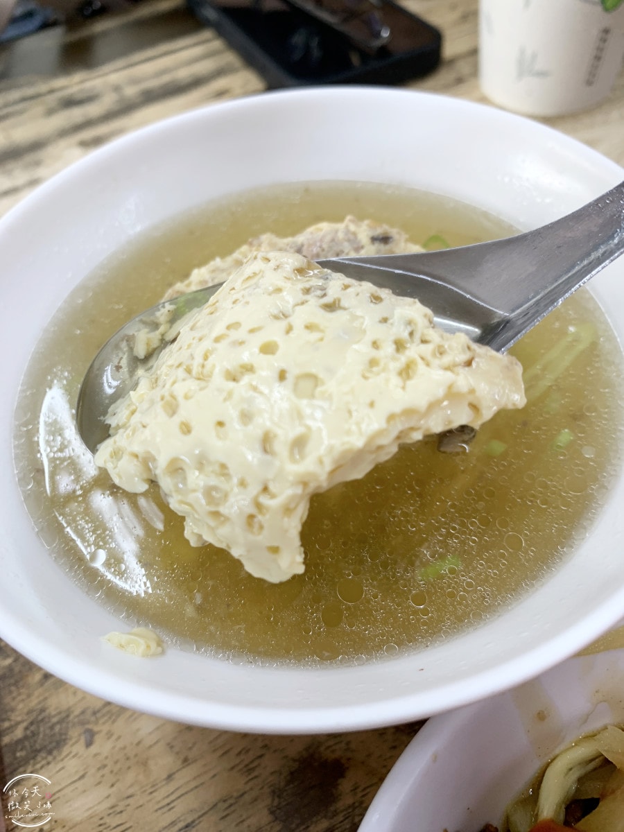高雄北港蔡三代筒仔米糕∥筒仔米糕+蒸蛋湯標配,傳承70年米其林推薦小吃!高雄鹽埕美食︱米其林指南必比登推薦美食 - 第12張圖 北港蔡三代筒仔米糕