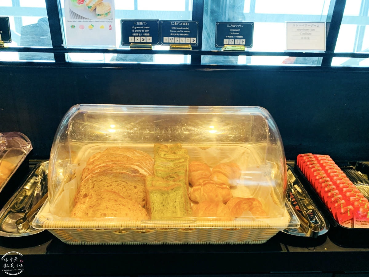 關西機場貴賓室推薦∥KIX Airside Lounge位置座位餐點全紀錄,可欣賞飛機起飛|龍騰卡都能進關西機場貴賓室,關西機場23號登機口旁電梯搭乘 - 第30張圖 Airside Lounge
