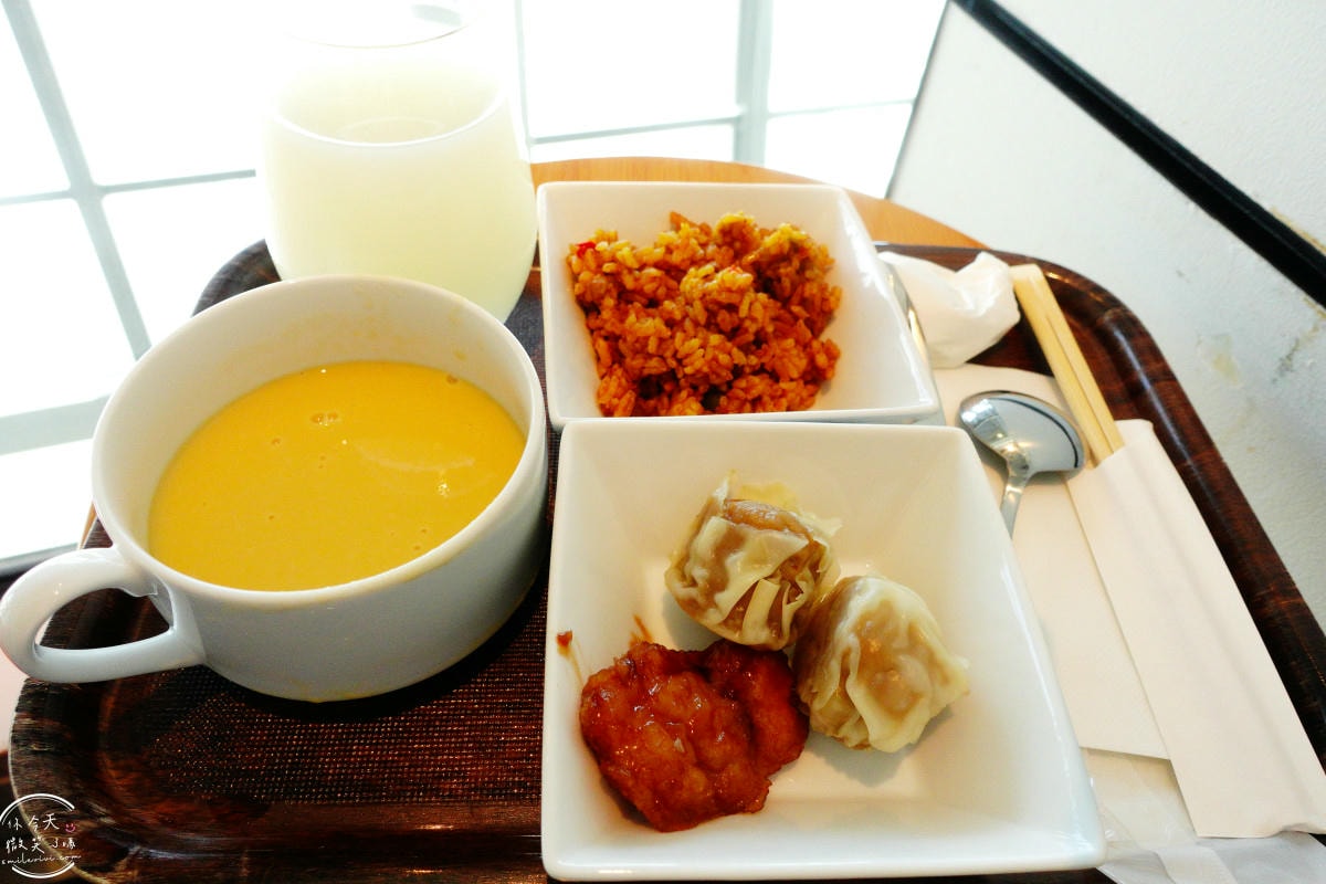 關西機場貴賓室推薦∥KIX Airside Lounge位置座位餐點全紀錄,可欣賞飛機起飛|龍騰卡都能進關西機場貴賓室,關西機場23號登機口旁電梯搭乘 - 第37張圖 Airside Lounge