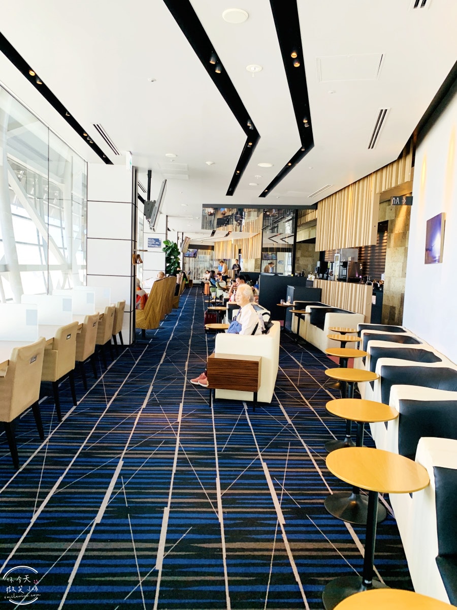 關西機場貴賓室推薦∥KIX Airside Lounge位置座位餐點全紀錄,可欣賞飛機起飛|龍騰卡都能進關西機場貴賓室,關西機場23號登機口旁電梯搭乘 - 第15張圖 Airside Lounge