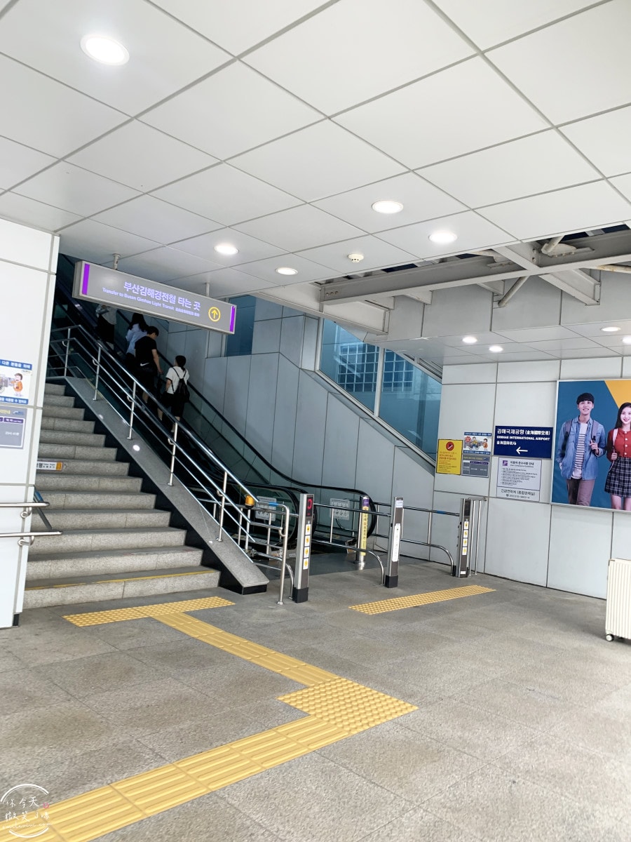 釜山金海機場進市區懶人包∥釜山金海輕電鐵(부산김해경전철),從金海機場站到沙上站轉釜山地鐵2號線超簡單!沙上站轉乘釜山2號線詳細分享︱釜山機場快線來回搭乘分享 - 第37張圖