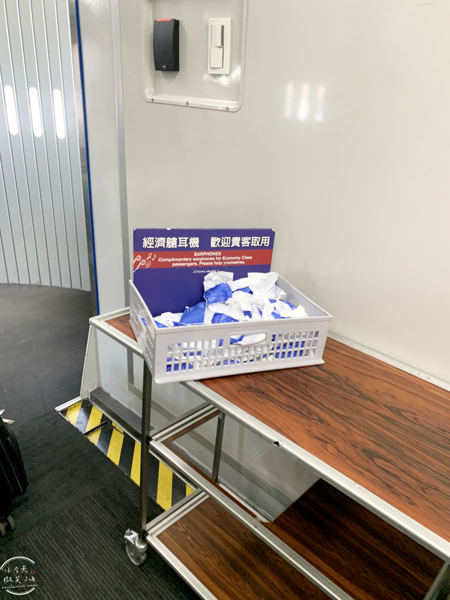 華航飛曼谷CI839∥飛曼谷前必看!高雄飛曼谷飛行體驗與飛機餐實拍,KHH-BKK︱飛機餐實拍分享,經濟艙座椅空間︱高雄機場出境流程全紀錄,中華航空 - 第18張圖 CI839