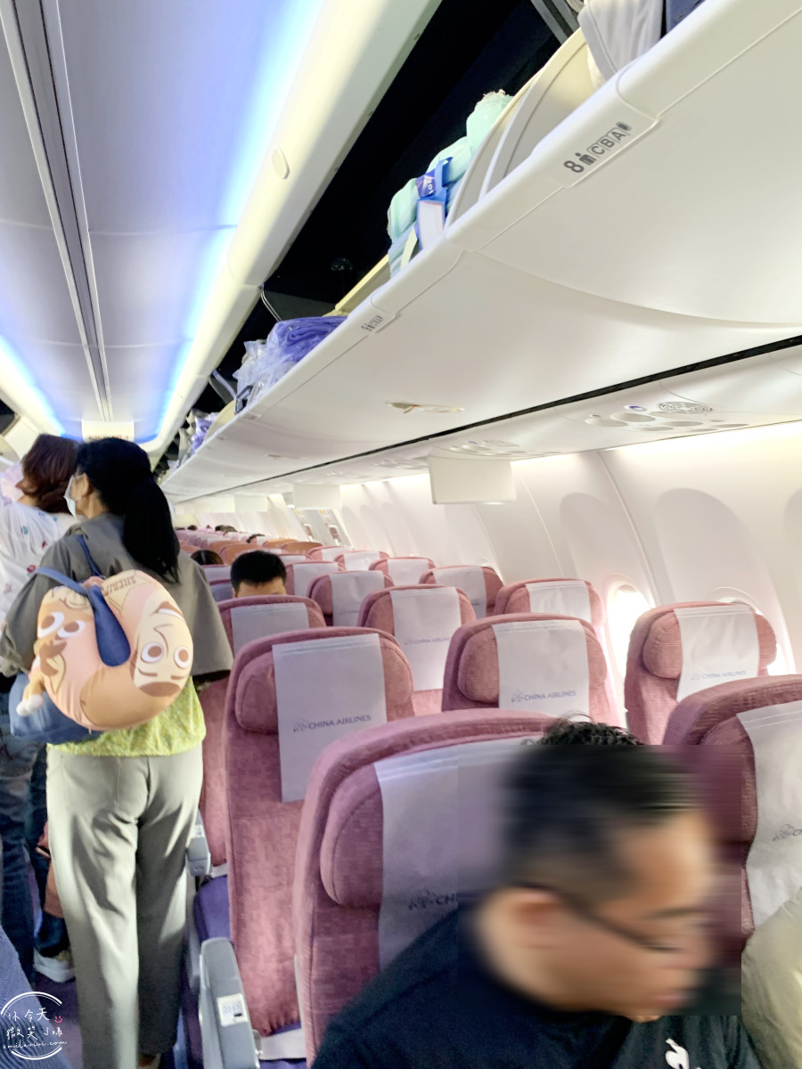 華航飛曼谷CI839∥飛曼谷前必看!高雄飛曼谷飛行體驗與飛機餐實拍,KHH-BKK︱飛機餐實拍分享,經濟艙座椅空間︱高雄機場出境流程全紀錄,中華航空 - 第20張圖 CI839