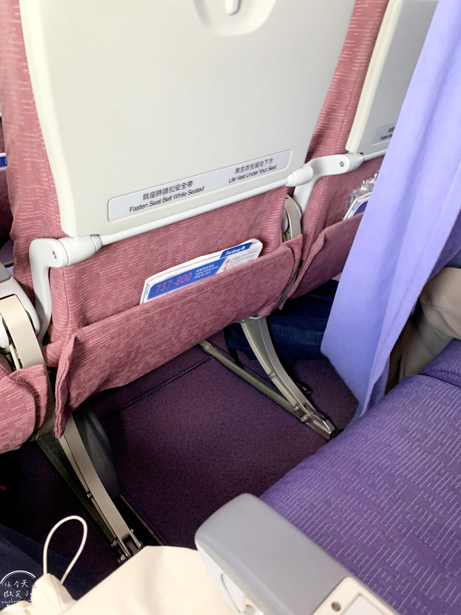 華航飛曼谷CI839∥飛曼谷前必看!高雄飛曼谷飛行體驗與飛機餐實拍,KHH-BKK︱飛機餐實拍分享,經濟艙座椅空間︱高雄機場出境流程全紀錄,中華航空 - 第23張圖 CI839