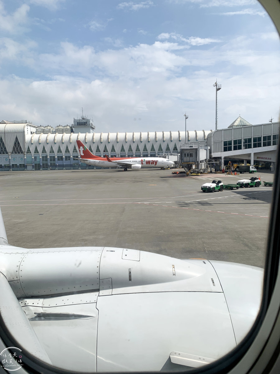 華航飛曼谷CI839∥飛曼谷前必看!高雄飛曼谷飛行體驗與飛機餐實拍,KHH-BKK︱飛機餐實拍分享,經濟艙座椅空間︱高雄機場出境流程全紀錄,中華航空 - 第24張圖 CI839