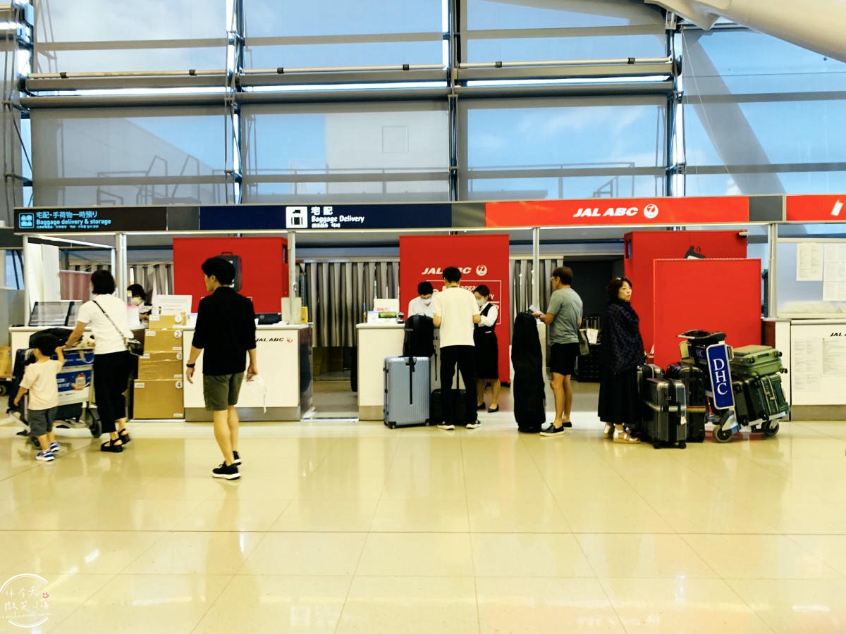 大阪關西機場第一航廈∥國際線出境流程,免稅店購物下單+取貨全攻略!必買大阪限定呼吸巧克力、小小兵餅乾、哆啦A夢香蕉蛋糕︱關西機場出境大廳 - 第6張圖