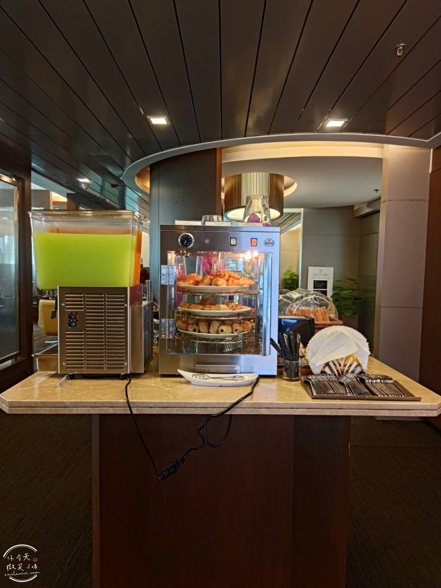 曼谷機場∥Miracle First Class Lounge貴賓室,曼谷素萬那普機場|飛曼谷必看,機場貴賓室!PP/龍騰卡/JCB卡,免費貴賓室|BKK出境航廈 3 樓A區登機門方向,24 小時營業 - 第15張圖 Miracle Lounge