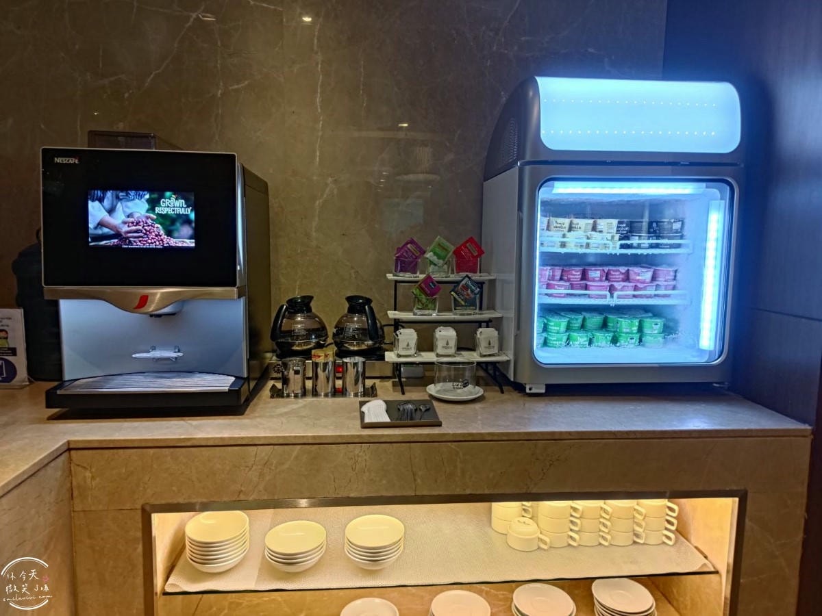 曼谷機場∥Miracle First Class Lounge貴賓室,曼谷素萬那普機場|飛曼谷必看,機場貴賓室!PP/龍騰卡/JCB卡,免費貴賓室|BKK出境航廈 3 樓A區登機門方向,24 小時營業 - 第20張圖 Miracle Lounge