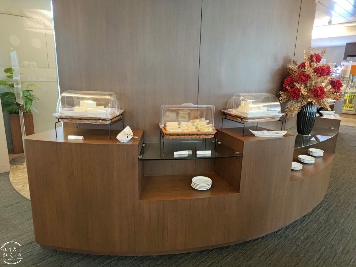 曼谷機場∥Miracle First Class Lounge貴賓室,曼谷素萬那普機場|飛曼谷必看,機場貴賓室!PP/龍騰卡/JCB卡,免費貴賓室|BKK出境航廈 3 樓A區登機門方向,24 小時營業 - 第9張圖 Miracle Lounge