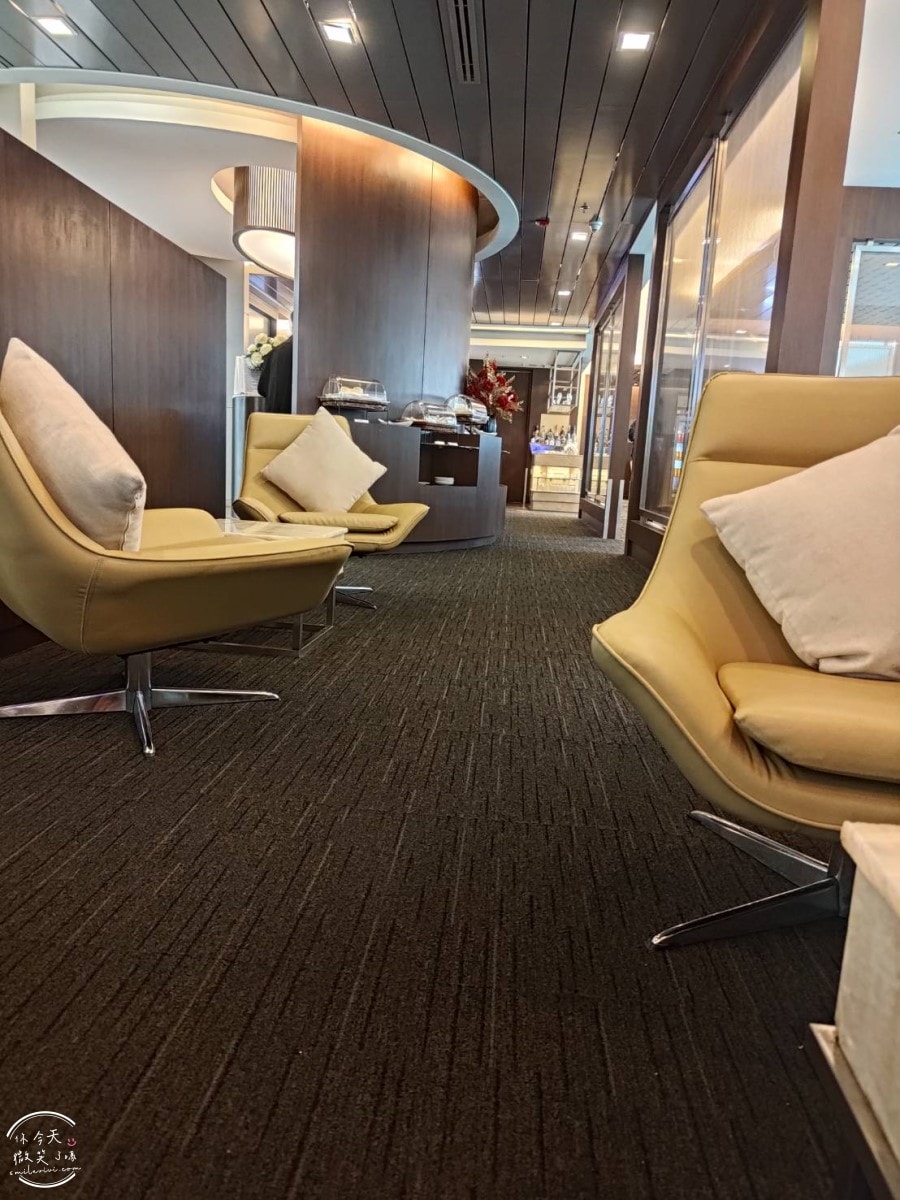 曼谷機場∥Miracle First Class Lounge貴賓室,曼谷素萬那普機場|飛曼谷必看,機場貴賓室!PP/龍騰卡/JCB卡,免費貴賓室|BKK出境航廈 3 樓A區登機門方向,24 小時營業 - 第4張圖 Miracle Lounge