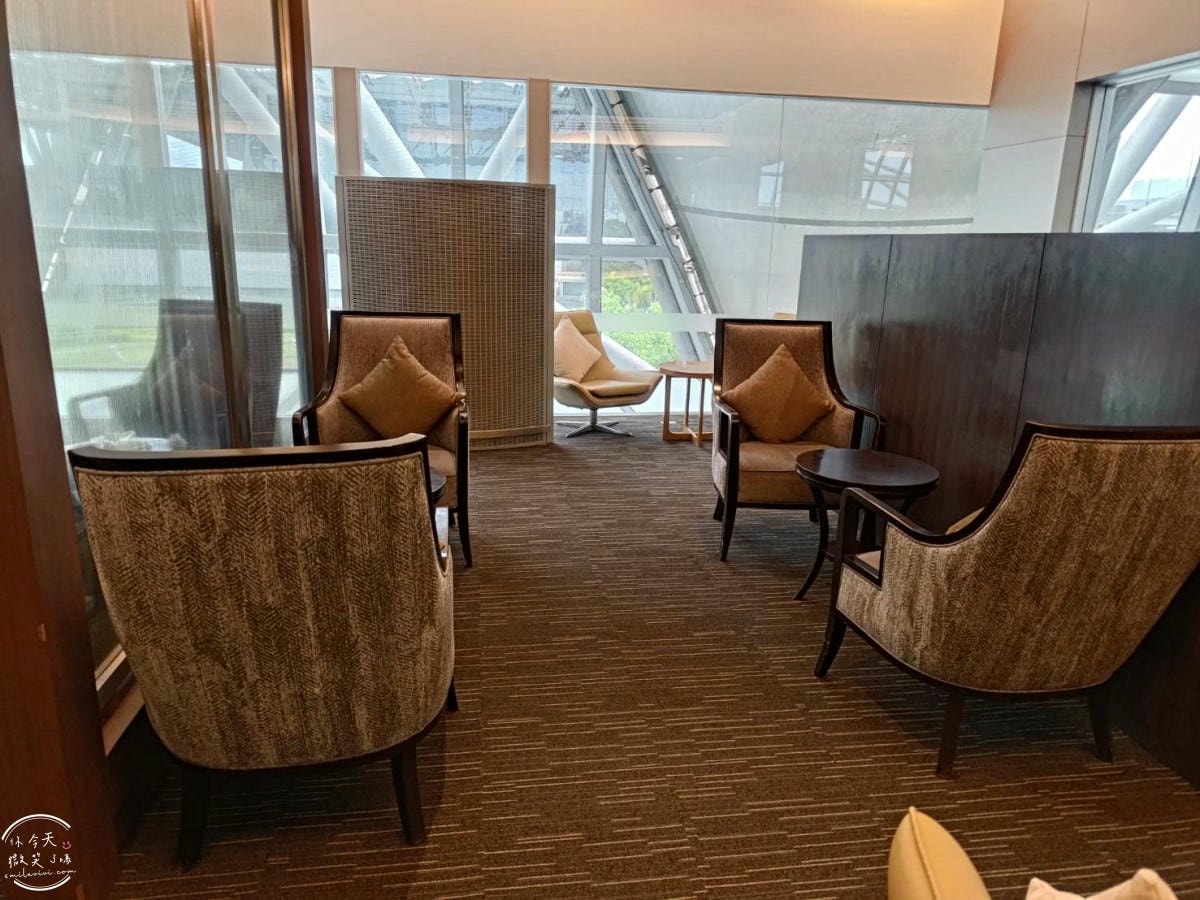 曼谷機場∥Miracle First Class Lounge貴賓室,曼谷素萬那普機場|飛曼谷必看,機場貴賓室!PP/龍騰卡/JCB卡,免費貴賓室|BKK出境航廈 3 樓A區登機門方向,24 小時營業 - 第6張圖 Miracle Lounge