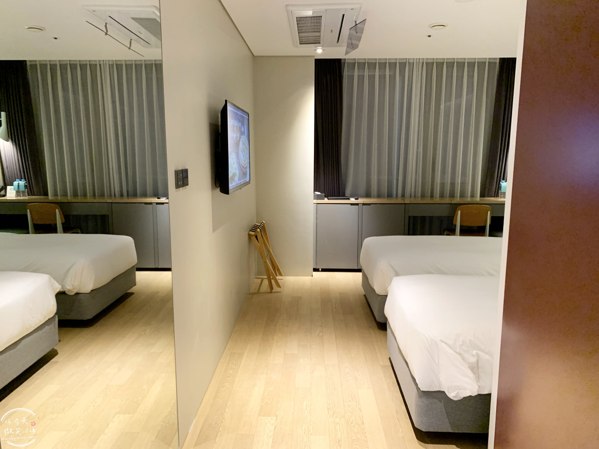 首爾江南飯店推薦∥派圖飯店三成店(Hotel Peyto Samseong;페이토 호텔 삼성점)佩托酒店,一大床、兩小床房型︱江南地區高 CP 值住宿首選!首爾 COEX 對面,交通超便利! - 第17張圖