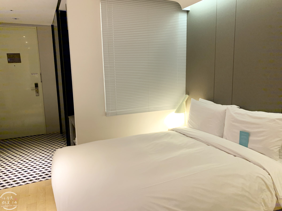 首爾江南飯店推薦∥派圖飯店三成店(Hotel Peyto Samseong;페이토 호텔 삼성점)佩托酒店,一大床、兩小床房型︱江南地區高 CP 值住宿首選!首爾 COEX 對面,交通超便利! - 第35張圖