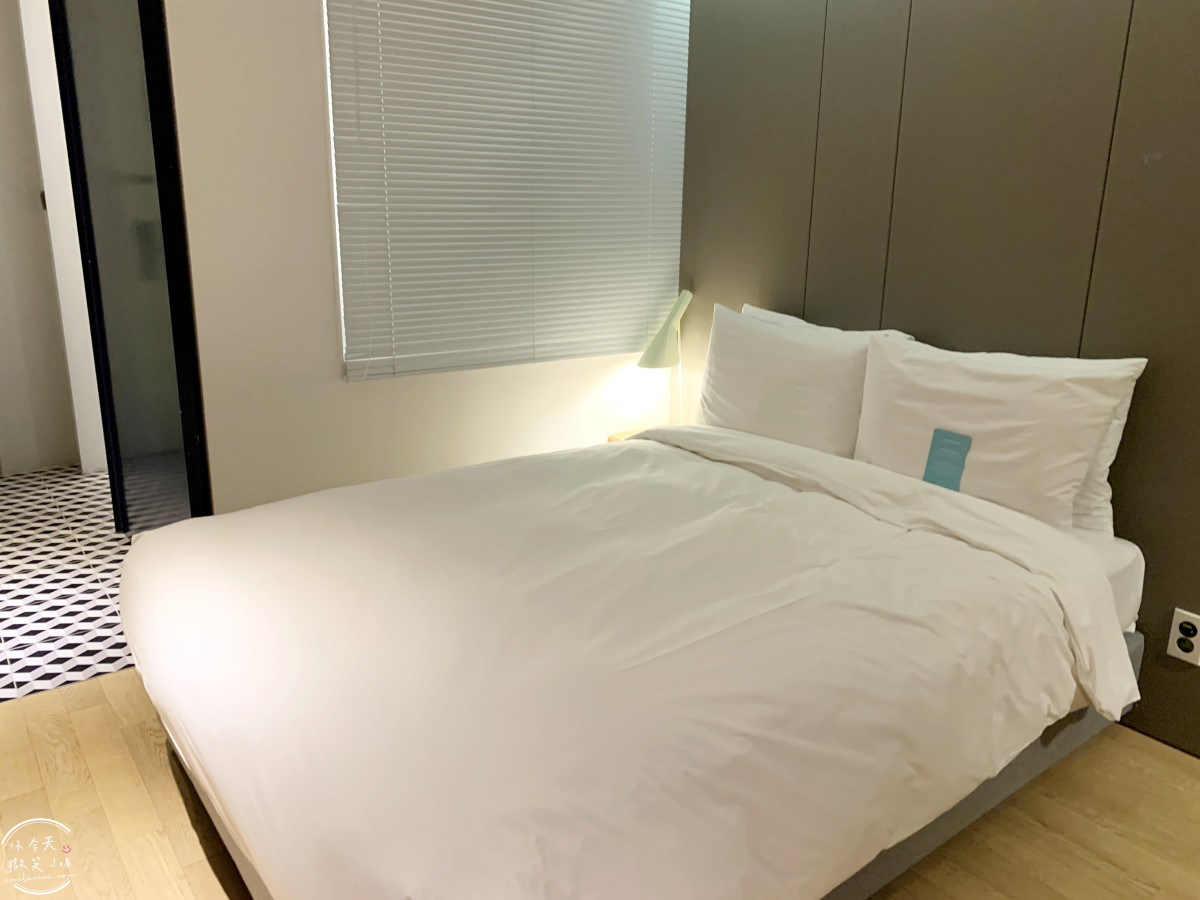首爾江南飯店推薦∥派圖飯店三成店(Hotel Peyto Samseong;페이토 호텔 삼성점)佩托酒店,一大床、兩小床房型︱江南地區高 CP 值住宿首選!首爾 COEX 對面,交通超便利! - 第38張圖