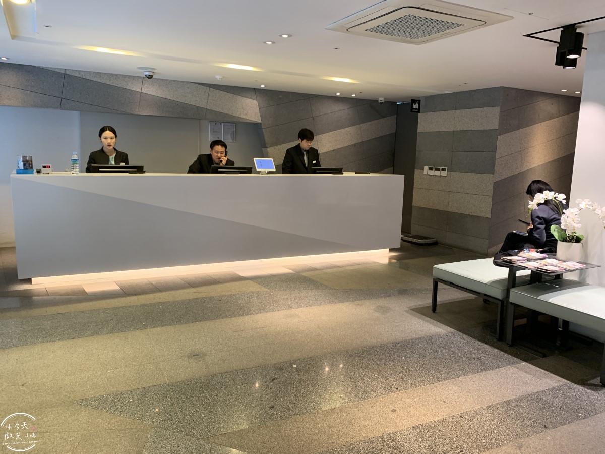 首爾江南飯店推薦∥派圖飯店三成店(Hotel Peyto Samseong;페이토 호텔 삼성점)佩托酒店,一大床、兩小床房型︱江南地區高 CP 值住宿首選!首爾 COEX 對面,交通超便利! - 第8張圖
