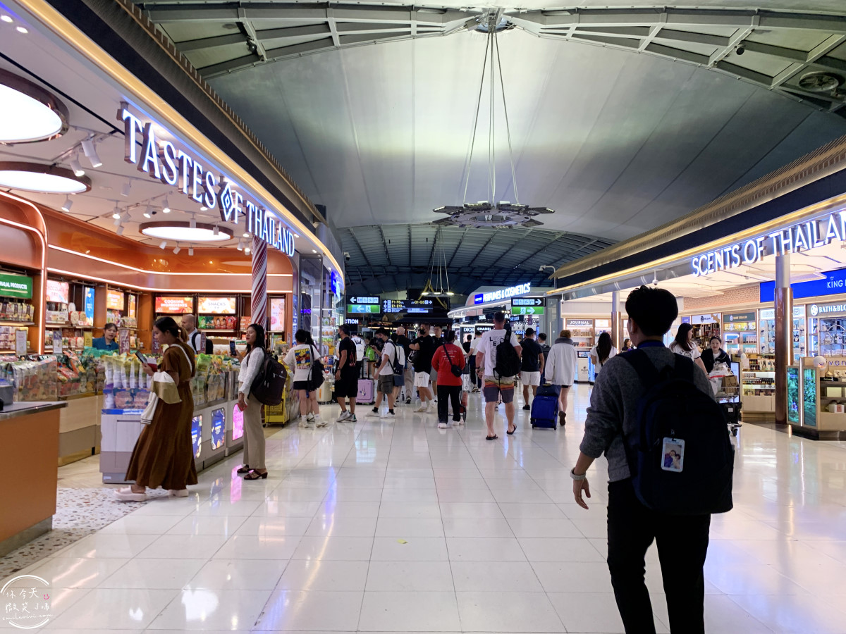 曼谷素萬那普機場(Suvarna-bhumi Airport)∥入境全攻略、蘇凡納布國際機場︱曼谷機場出境、入境,曼谷機場快線、曼谷機場機場捷運︱曼谷旅行第一站 - 第81張圖