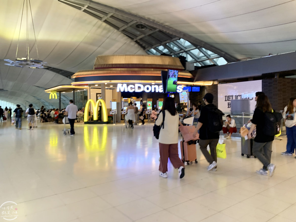 曼谷素萬那普機場(Suvarna-bhumi Airport)∥入境全攻略、蘇凡納布國際機場︱曼谷機場出境、入境,曼谷機場快線、曼谷機場機場捷運︱曼谷旅行第一站 - 第87張圖