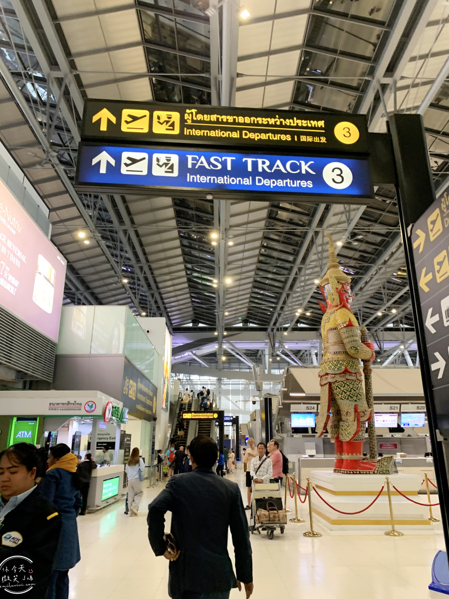 曼谷素萬那普機場(Suvarna-bhumi Airport)∥入境全攻略、蘇凡納布國際機場︱曼谷機場出境、入境,曼谷機場快線、曼谷機場機場捷運︱曼谷旅行第一站 - 第64張圖