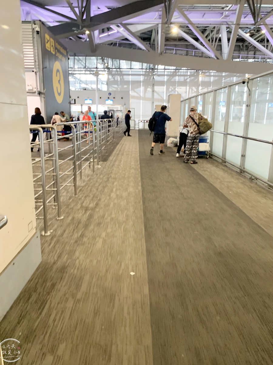 曼谷素萬那普機場(Suvarna-bhumi Airport)∥入境全攻略、蘇凡納布國際機場︱曼谷機場出境、入境,曼谷機場快線、曼谷機場機場捷運︱曼谷旅行第一站 - 第68張圖