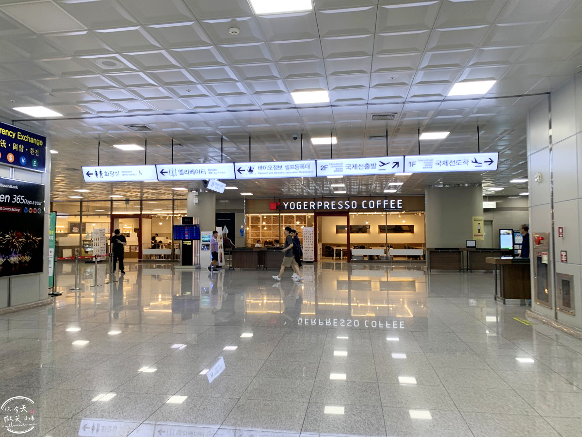 釜山金海國際機場入境流程∥釜山金海機場攻略!金海機場入境航廈(김해국제공항;Gimhae International Airport)︱入境流程&設施總整理,國際線航廈、輕電鐵交通、接機大廳餐廳一次看懂 - 第24張圖