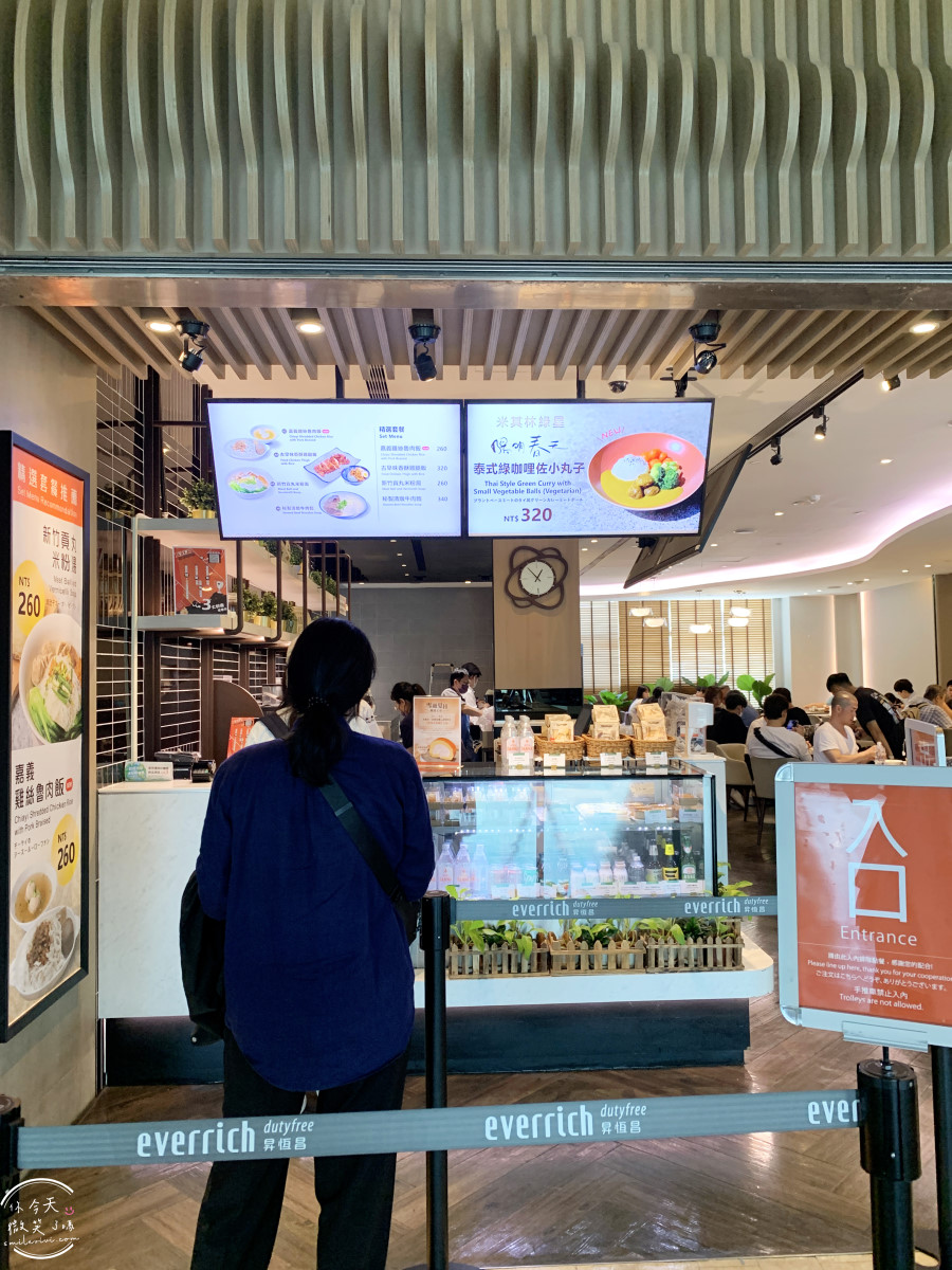高雄國際機場完整攻略∥高雄國際機場國際線航廈,餐廳、出境設施、報到櫃台︱高雄機場出國流程、回國流程︱高雄機場超詳細懶人包 - 第74張圖