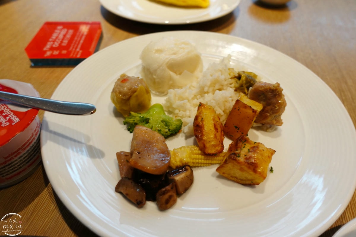 曼谷住宿推薦∥曼谷素坤逸卡爾頓酒店(Carlton Hotel Sukhumvit)行政客房(Executive Room)︱游泳池、健身房、早餐、行政酒廊︱五星服務、交通超方便!曼谷Asok站,近Terminal 21 Asok - 第119張圖