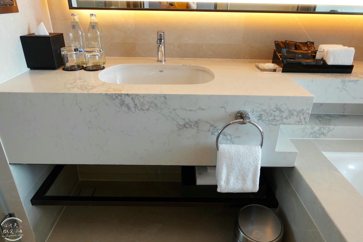 曼谷住宿推薦∥曼谷素坤逸卡爾頓酒店(Carlton Hotel Sukhumvit)行政客房(Executive Room)︱游泳池、健身房、早餐、行政酒廊︱五星服務、交通超方便!曼谷Asok站,近Terminal 21 Asok - 第48張圖