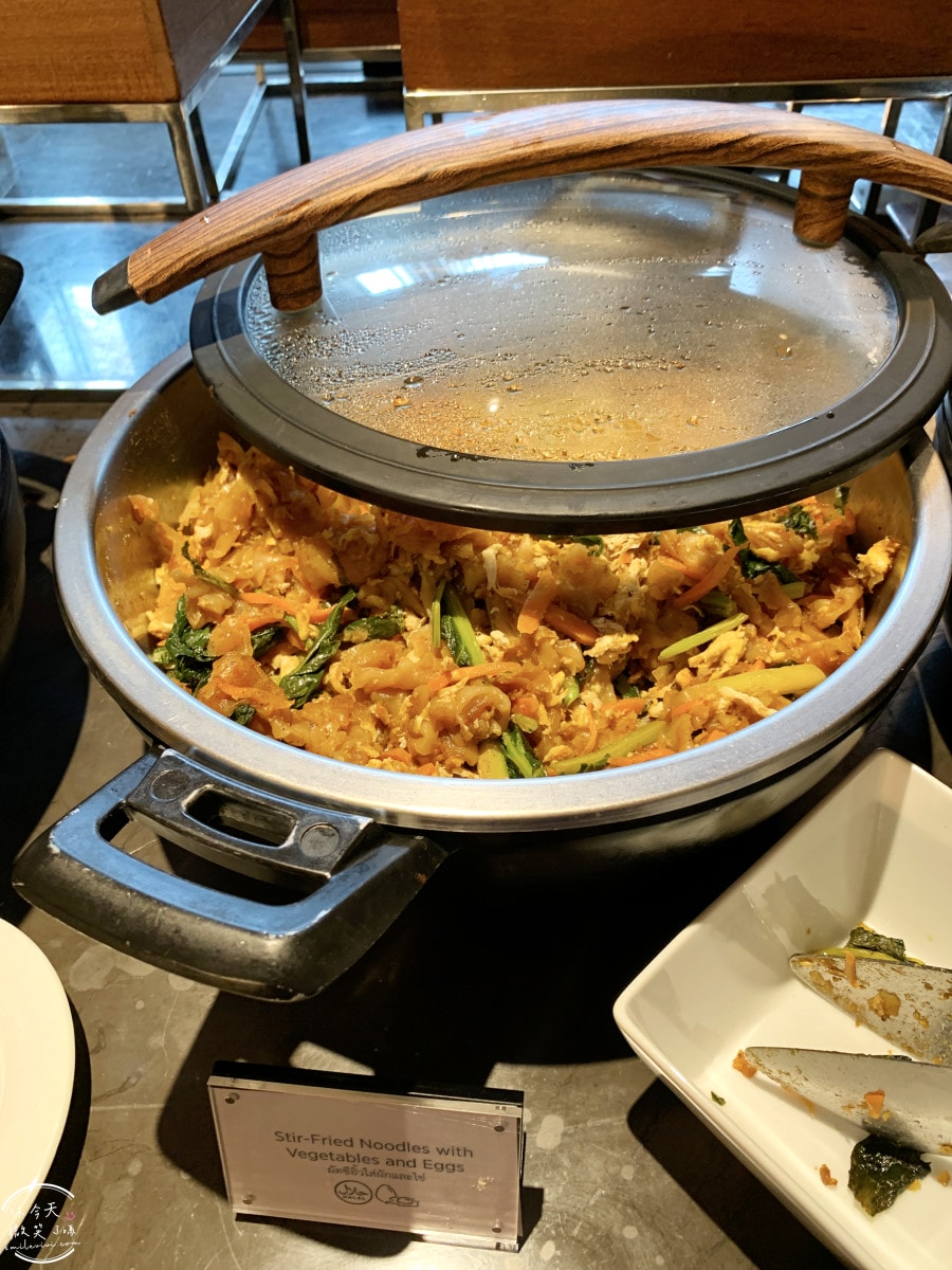 曼谷住宿推薦∥曼谷素坤逸卡爾頓酒店(Carlton Hotel Sukhumvit)行政客房(Executive Room)︱游泳池、健身房、早餐、行政酒廊︱五星服務、交通超方便!曼谷Asok站,近Terminal 21 Asok - 第88張圖