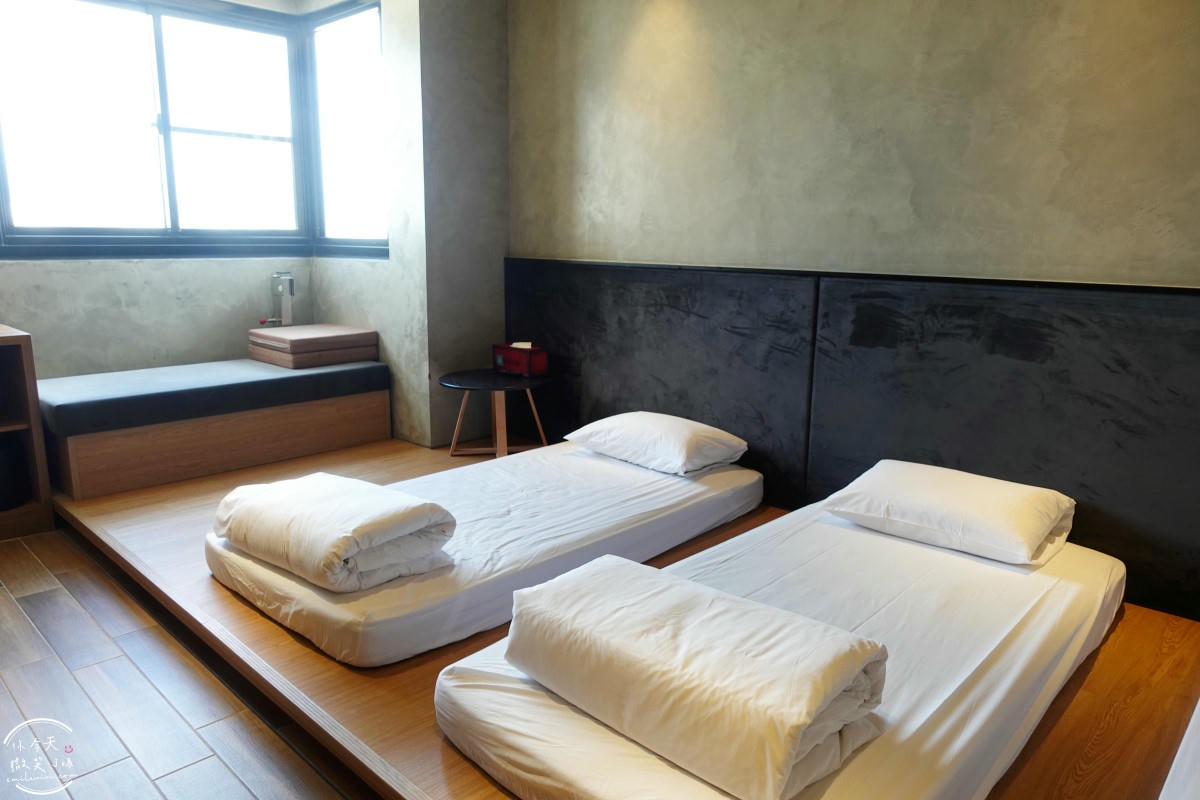 台南住宿推薦∥台南行旅 Hotel Leisure Tainan-OINN 巷弄潮旅,設計系旅店!雙人房、四人房、背包房各種房型開箱︱走路5分鐘到武聖夜市,台南中西區住宿心得 - 第58張圖