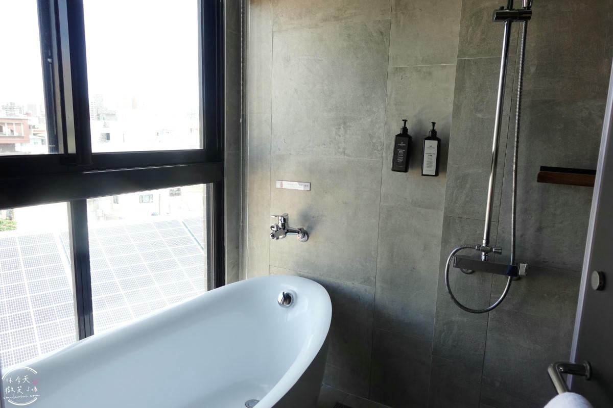 台南住宿推薦∥台南行旅 Hotel Leisure Tainan-OINN 巷弄潮旅,設計系旅店!雙人房、四人房、背包房各種房型開箱︱走路5分鐘到武聖夜市,台南中西區住宿心得 - 第40張圖