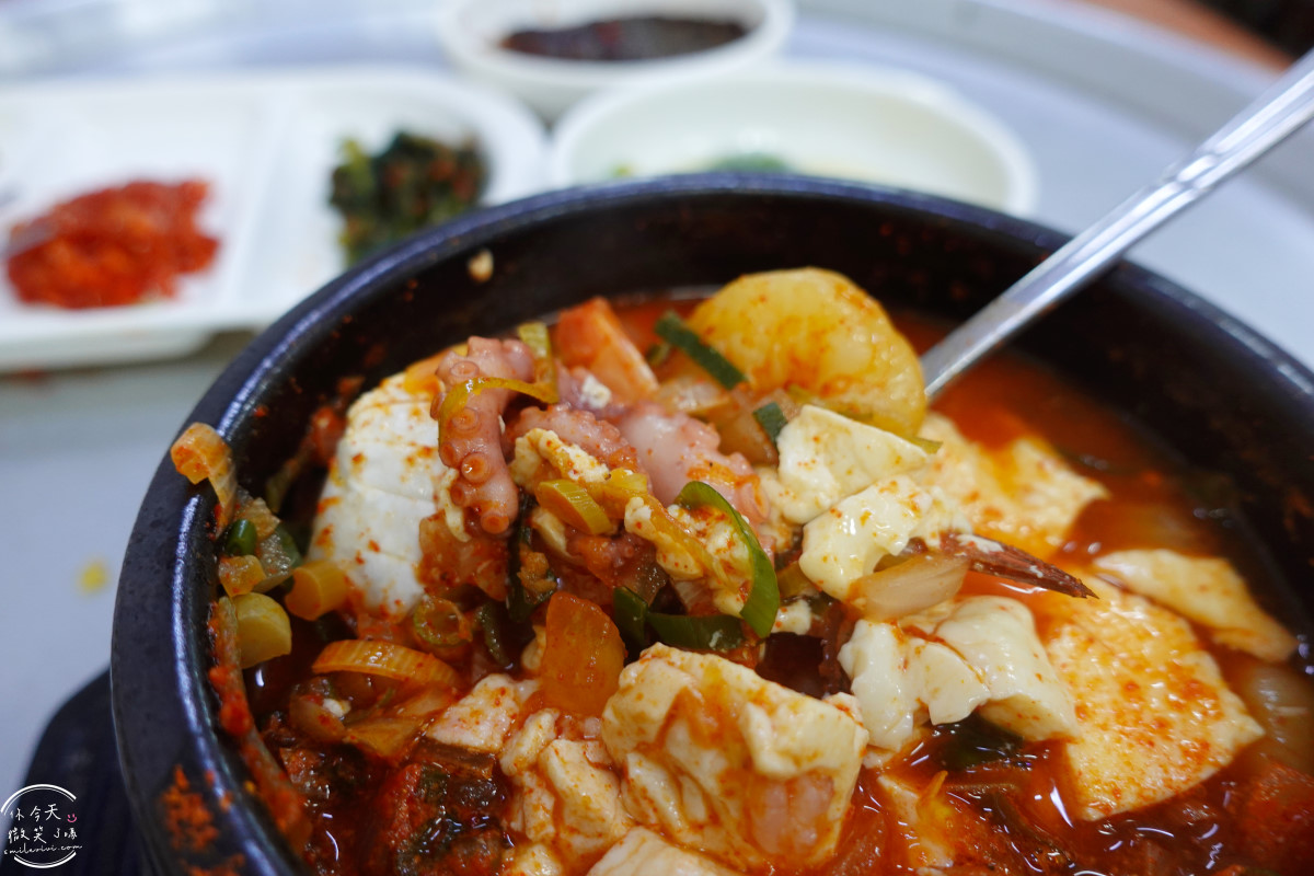 釜山西面美食推薦∥泰山豆腐鍋(태산순두부),來釜山不能錯過的鍋物︱海鮮豆腐鍋必點,螃蟹、蝦子、魷魚通通入鍋,暖到心坎裡的辣湯︱釜山平價在地人西面必吃推薦! - 第19張圖 taesan
