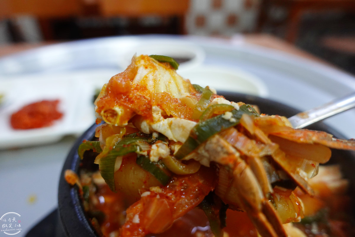 釜山西面美食推薦∥泰山豆腐鍋(태산순두부),來釜山不能錯過的鍋物︱海鮮豆腐鍋必點,螃蟹、蝦子、魷魚通通入鍋,暖到心坎裡的辣湯︱釜山平價在地人西面必吃推薦! - 第20張圖 taesan