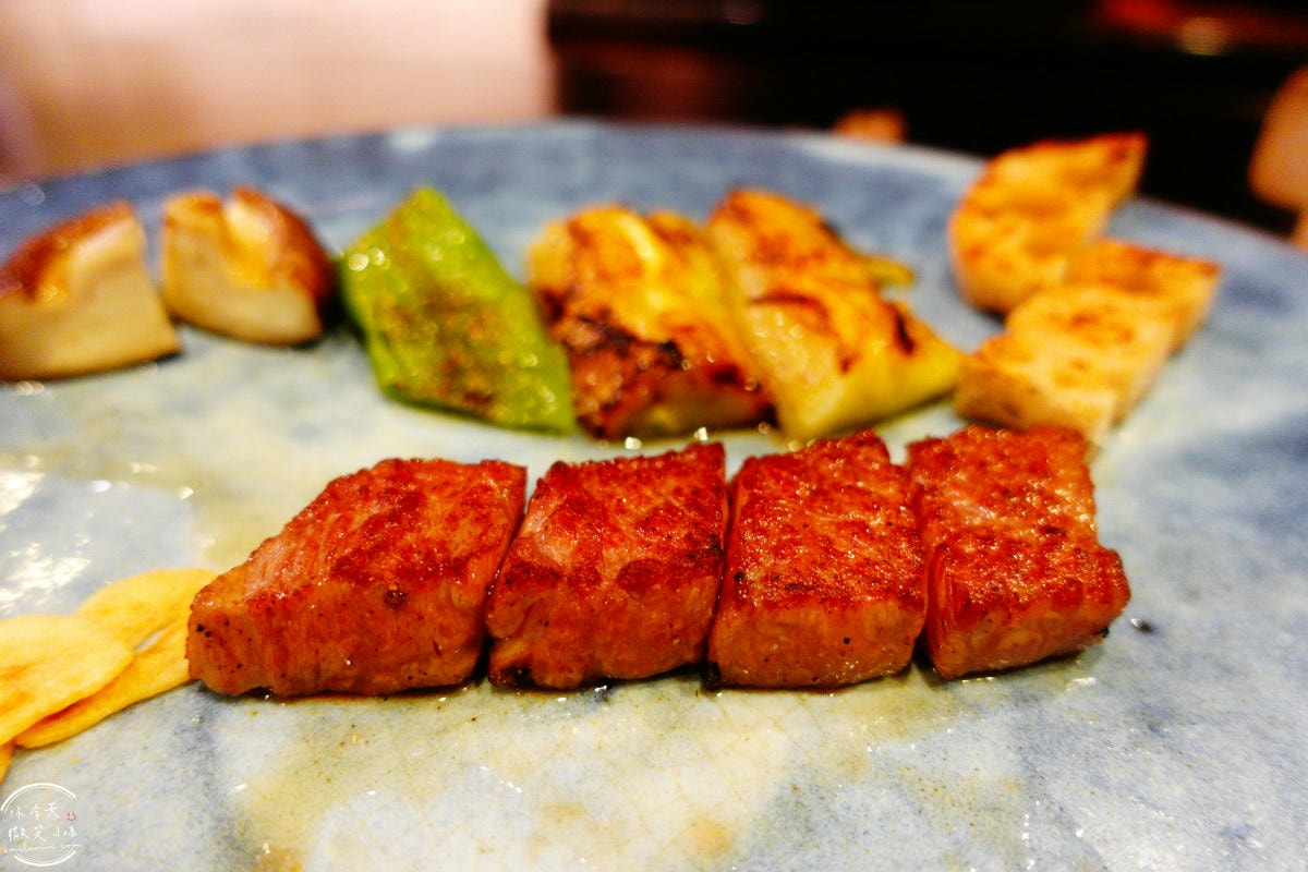 神戶牛排推薦∥Mouriya三宮店,三宮站附近超人氣鐵板燒︱神戶牛極上沙朗牛排,商業午餐CP值高,老饕必訪神戶經典牛排店,菜單、價位到口感,一次看懂這家百年老店!超過140年 - 第51張圖 Mouriya