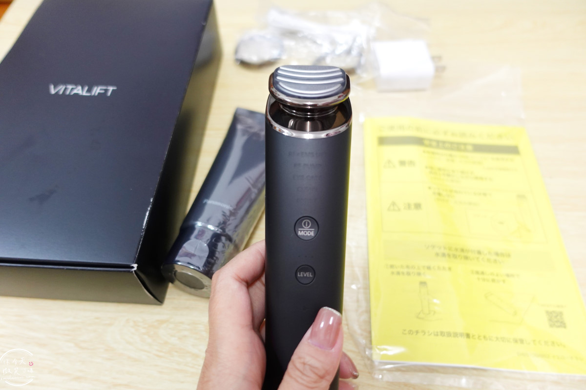 日本熱銷∥Panasonic Vitalift RF EH-SR86 美容儀,使用心得與真實評價︱臉部拉提、抗老、清潔一次搞定︱搭配app日本官方with Panasonic Beauty紀錄︱松下提拉護理面部儀 - 第7張圖 EH-SR86