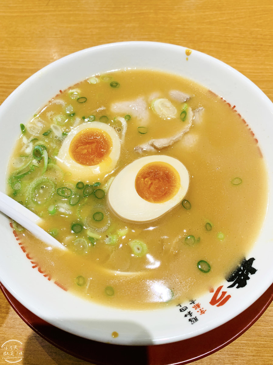 大阪平價拉麵推薦∥橫綱拉麵PLATPLAT堺店(ラーメン横綱),免費青蔥吃到飽,平價濃厚豚骨湯頭心得︱人氣連鎖拉麵店,老牌拉麵品牌︱大阪堺市餐廳推薦 - 第15張圖