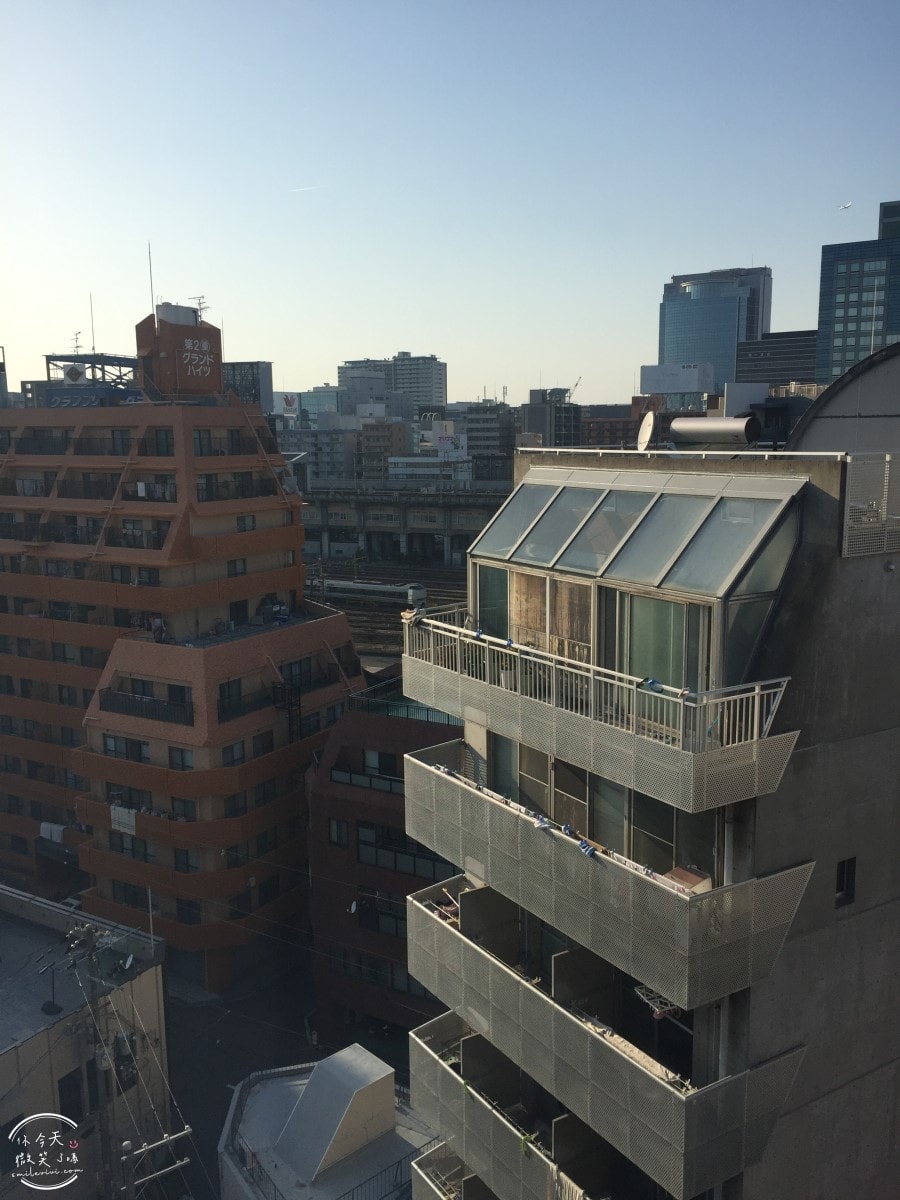 大阪住宿體驗∥APA HOTEL新大阪南(アパホテル 新大阪駅南)No.276︱單人房型設計精巧,含早餐,價格昂貴︱乾淨安靜的住宿選擇︱近JR新大阪站,搭新幹線超省時 - 第45張圖