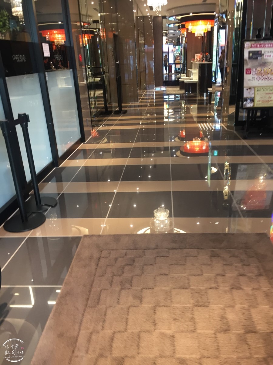 大阪住宿體驗∥APA HOTEL新大阪南(アパホテル 新大阪駅南)No.276︱單人房型設計精巧,含早餐,價格昂貴︱乾淨安靜的住宿選擇︱近JR新大阪站,搭新幹線超省時 - 第9張圖