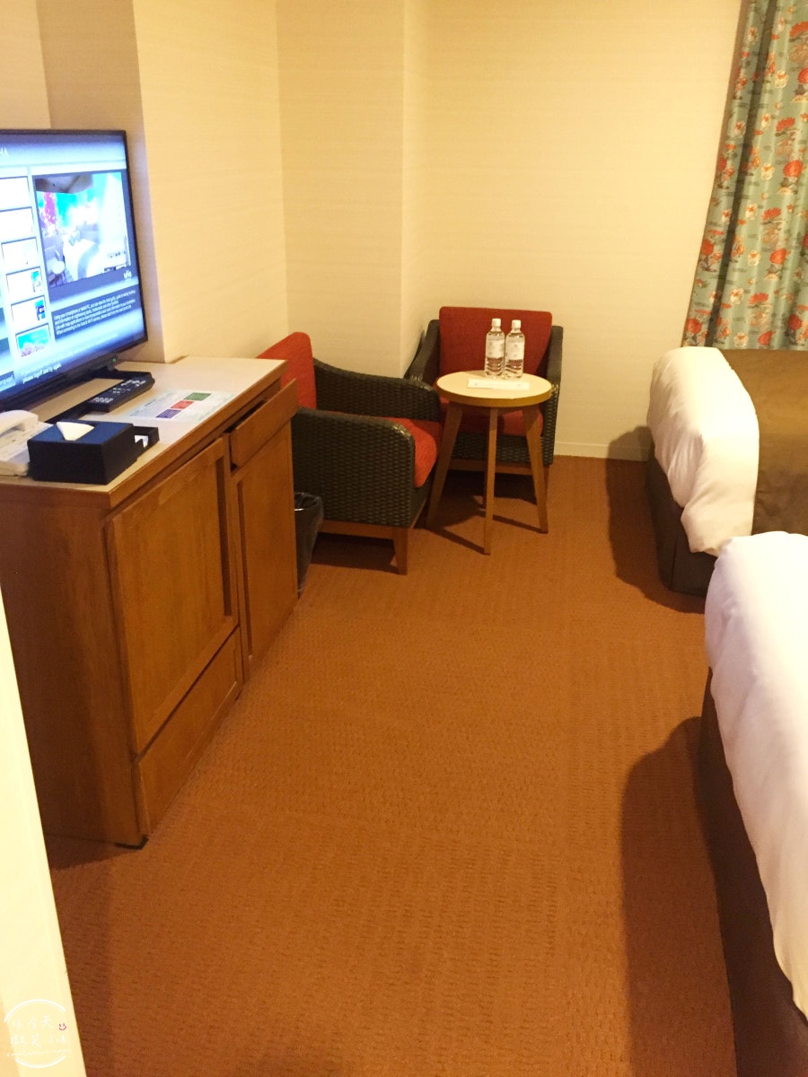 沖繩國際通住宿推薦∥那霸格拉斯麗飯店(Hotel Gracery Naha),兩小床房型完整開箱︱國際通正中間,逛街購物超方便!地點絕佳、購物超方便,也有停車場 - 第17張圖