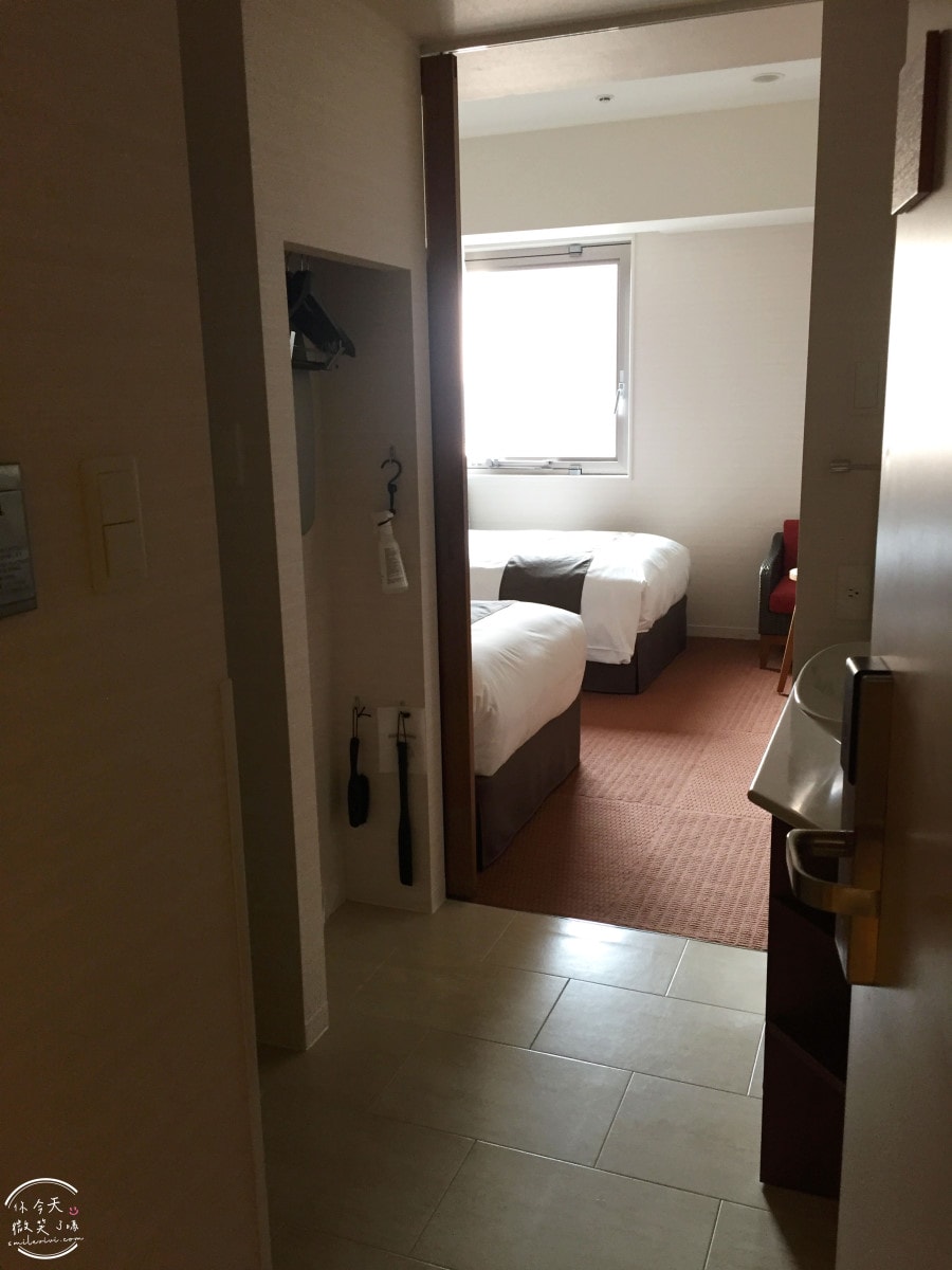 沖繩國際通住宿推薦∥那霸格拉斯麗飯店(Hotel Gracery Naha),兩小床房型完整開箱︱國際通正中間,逛街購物超方便!地點絕佳、購物超方便,也有停車場 - 第34張圖