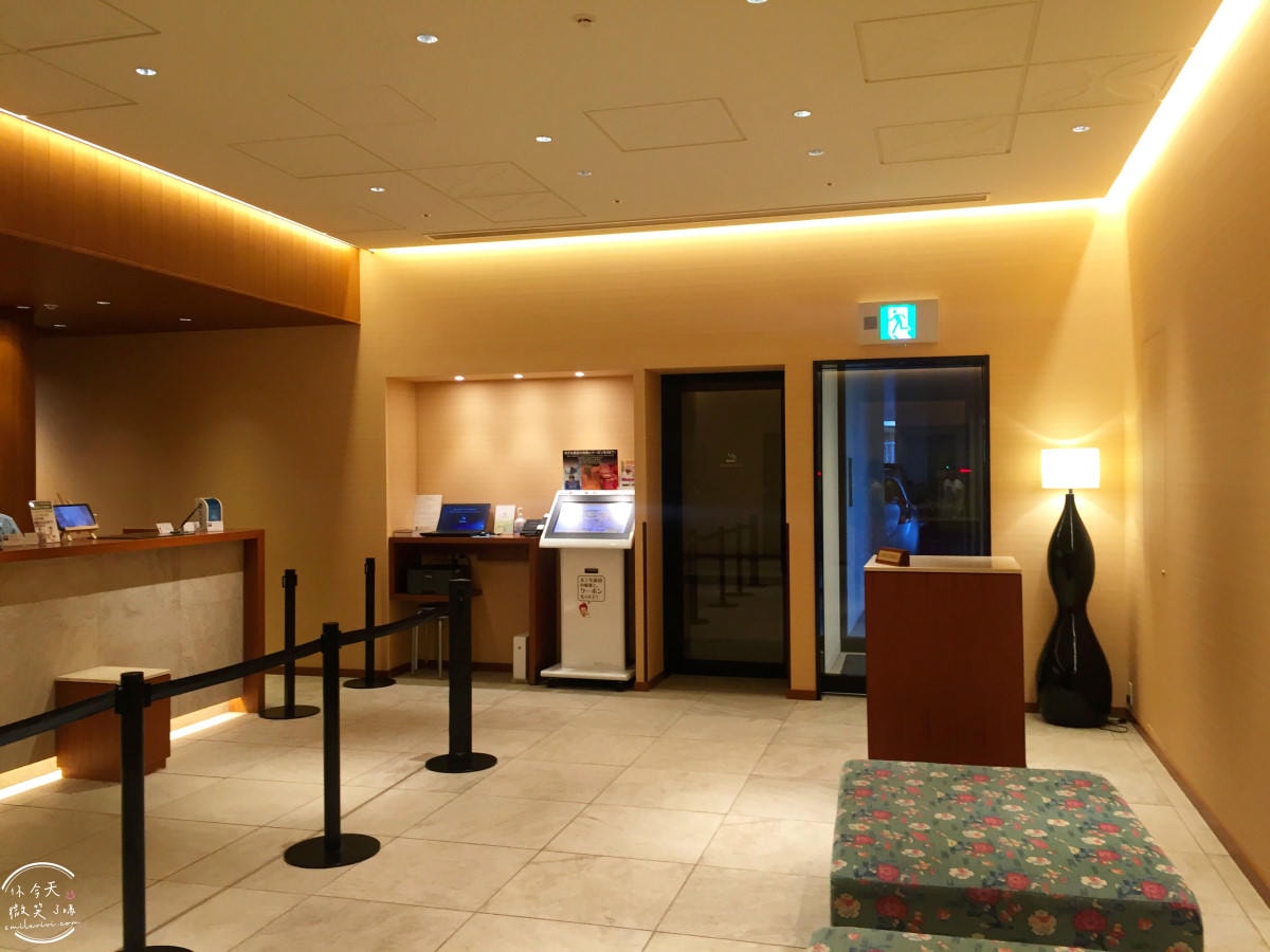 沖繩國際通住宿推薦∥那霸格拉斯麗飯店(Hotel Gracery Naha),兩小床房型完整開箱︱國際通正中間,逛街購物超方便!地點絕佳、購物超方便,也有停車場 - 第6張圖
