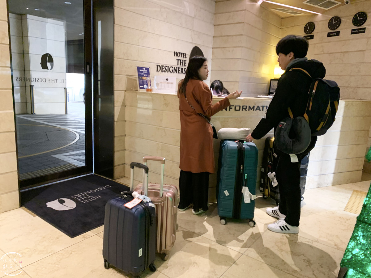 弘大飯店首選∥弘大設計師飯店(Hotel The Designers Hongdae),鄰近地鐵與商圈超方便︱雙人床,有浴缸可泡澡,簡約乾淨︱交通方便、環境舒適、CP值超高的首爾住宿推薦 - 第10張圖 Hotel The Designers Hongdae