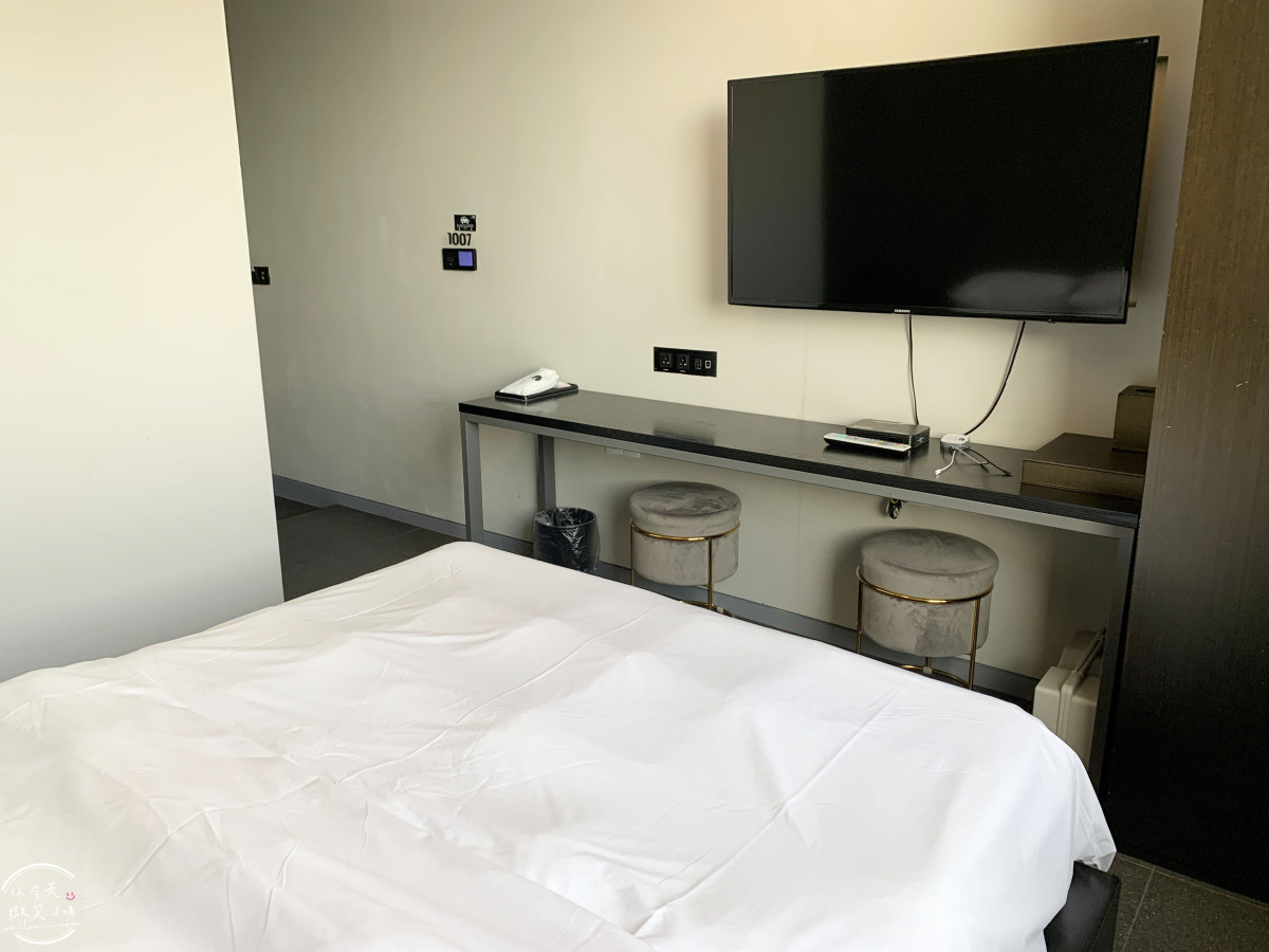 弘大飯店首選∥弘大設計師飯店(Hotel The Designers Hongdae),鄰近地鐵與商圈超方便︱雙人床,有浴缸可泡澡,簡約乾淨︱交通方便、環境舒適、CP值超高的首爾住宿推薦 - 第22張圖 Hotel The Designers Hongdae